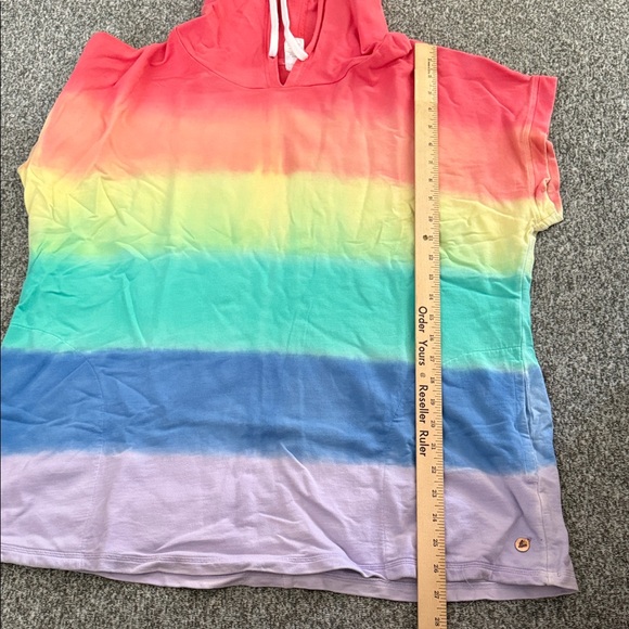 Livi Active Rainbow Gradient Short Sleeve Hoodie - Picture 5 of 7